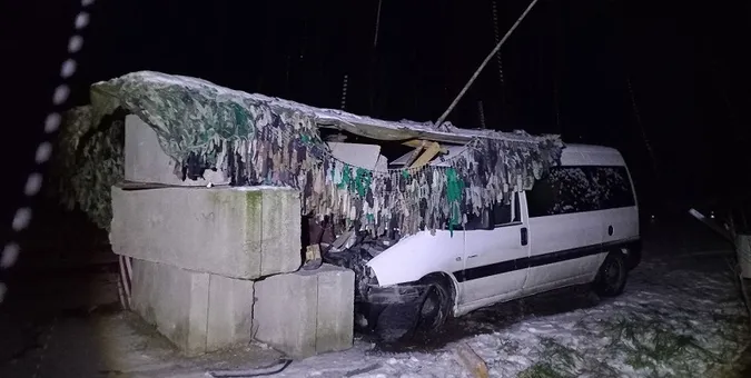 На трасі Київ – Ковель – Ягодин авто протаранило блокпост – четверо травмованих (фото)