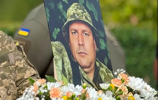 Загинув понад 4 роки тому: на Волині попрощались з Героєм Олександром Яковинцем (фото)
