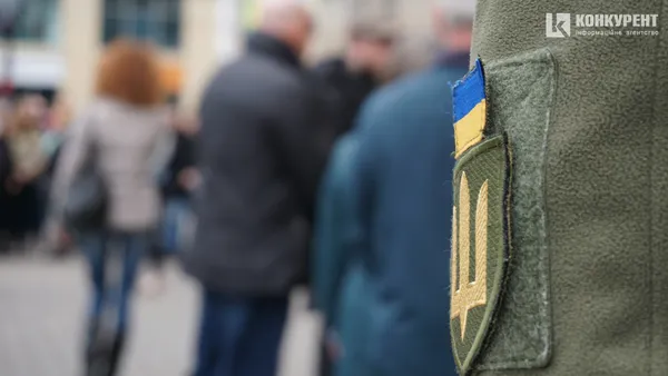 Він хотів би, щоб ми посміхались: Луцьк попрощався із Героєм Андрієм Романовим (фото)