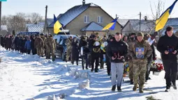 Без батька залишилися двоє дітей: на Волині попрощалися з воїном Віктором Веремійчиком (фото)