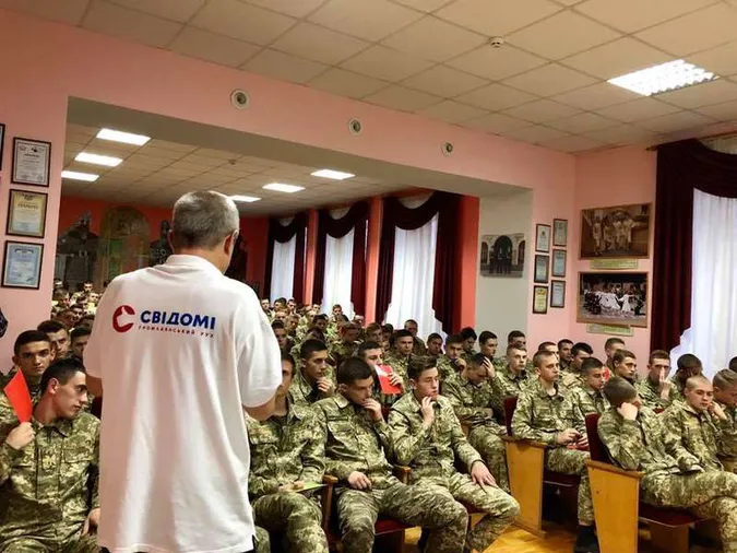 Луцьке шкільне ток-шоу про здорове життя пішло на літні канікули (фото)