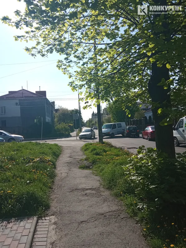 У Луцьку – ДТП на перехресті: утворився величезний затор (фото)