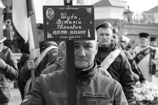 У Луцьку попрощалися із загиблим на війні Героєм (фото)