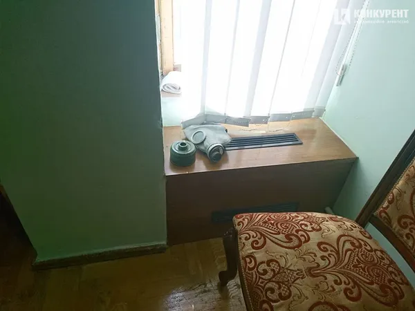 Чоловік приніс у Волиньраду протигаз: дістав сморід (фото)