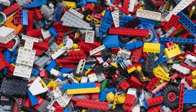 В Україні усі перші класи для навчання отримають LEGO