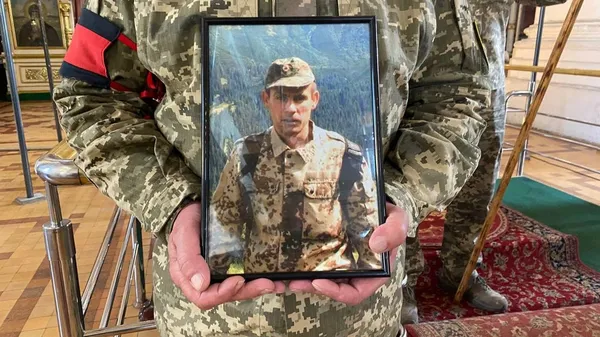 У Луцьку попрощалися із загиблим воїном Ігорем Шевчуком (фото. відео)