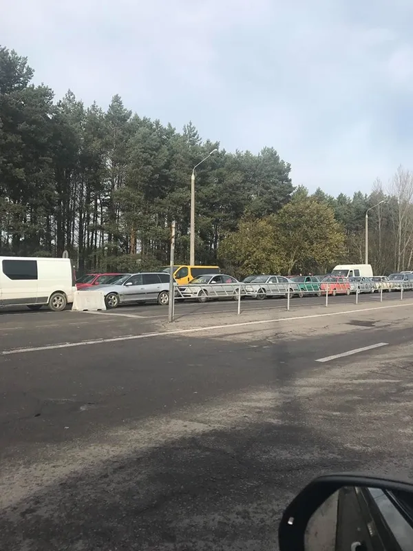 На «Ягодині» вкрали нові дорожні знаки (фото)