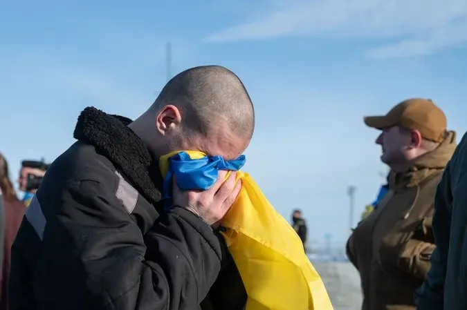 У Луцьк з полону повертається Михайло Шостак: просять гідно зустріти захисника
