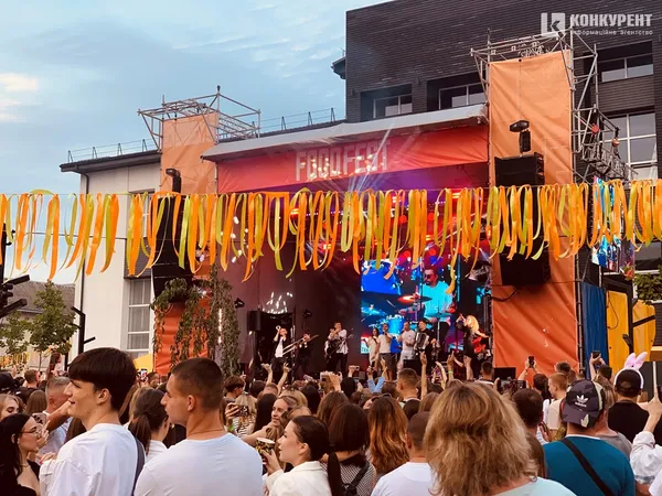 Як у Луцьку відгуляли перший день серпневого FOODFEST (фото)