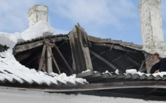На Волині в школі «роз’їхався» дах