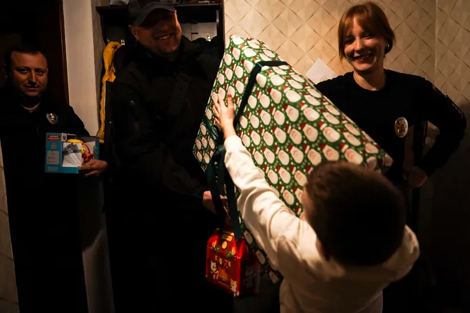 Волинські поліцейські привітали дітей загиблих колег з Днем Святого Миколая (фото)
