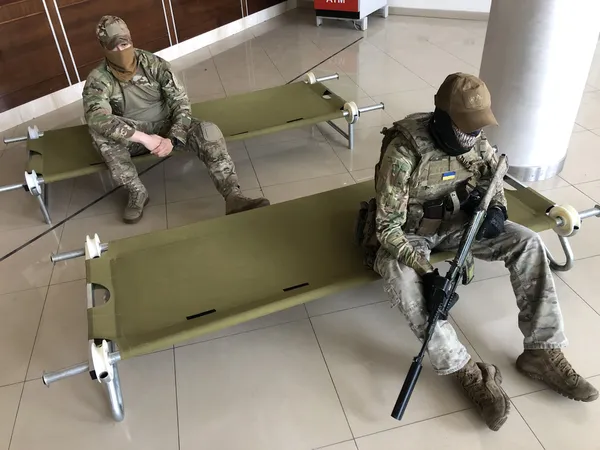 «Ліжка для війська»: для українських воїнів збирають кошти на ліжка-трансформери (фото)