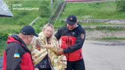 У Карпатах туристку вдарила блискавка (фото)