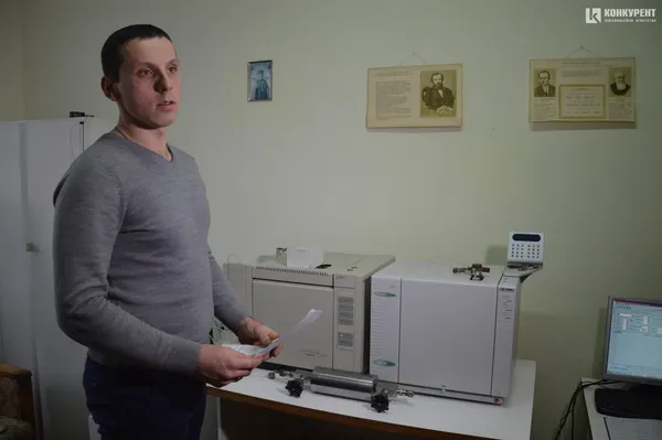 Чому він червоніє, або Яка якість газу у Луцьку (фото, відео, експеримент)