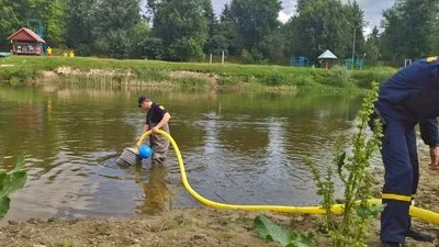 У Луцьку рятувальники перетворили воду зі Стиру на питну: як це працює (відео)