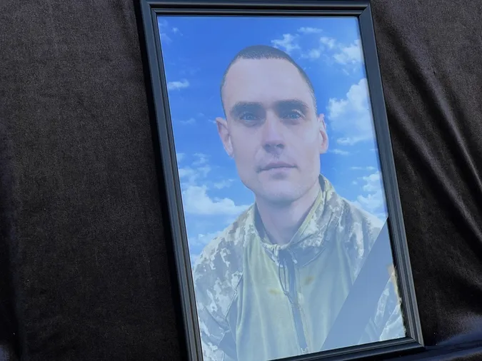 Пів року вважався зниклим: на Волині попрощалися з Героєм Анатолієм Нестеруком (фото)