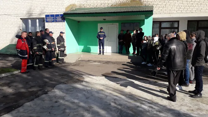 На Волині «загорілася» кімната в гуртожитку: навчання рятувальників (фото)