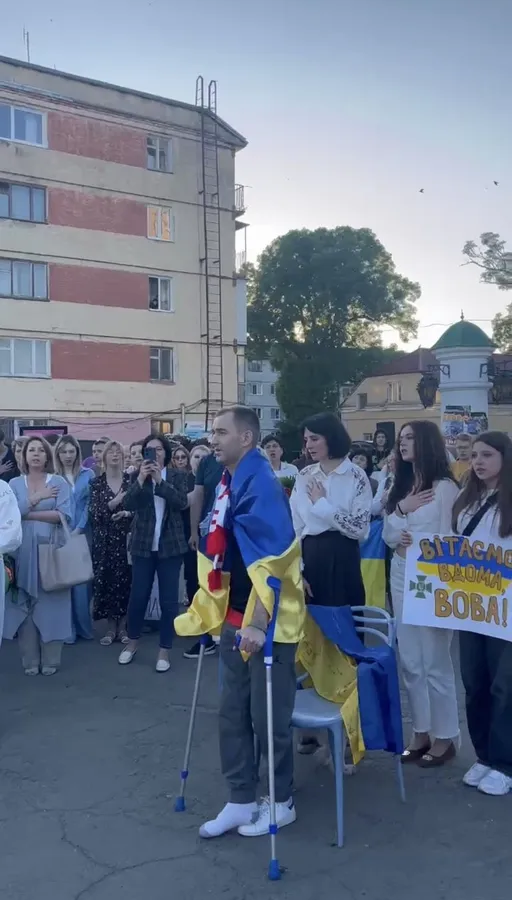 У Володимирі зустріли звільненого з полону Захисника Володимира Оліфирука (відео)