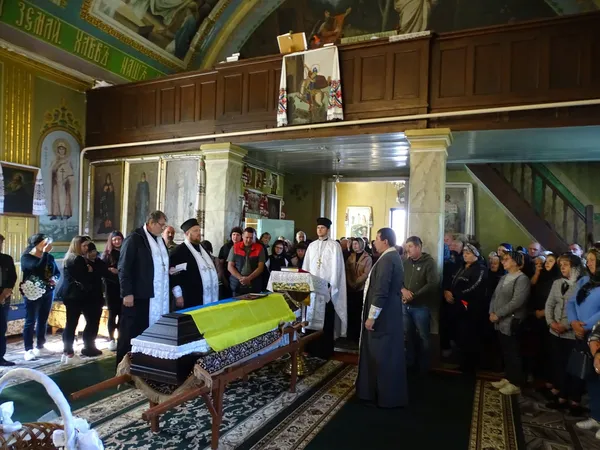 Останній бій прийняв на Сумщині: у Турійській громаді попрощалися з Ігорем Бебесом (фото)