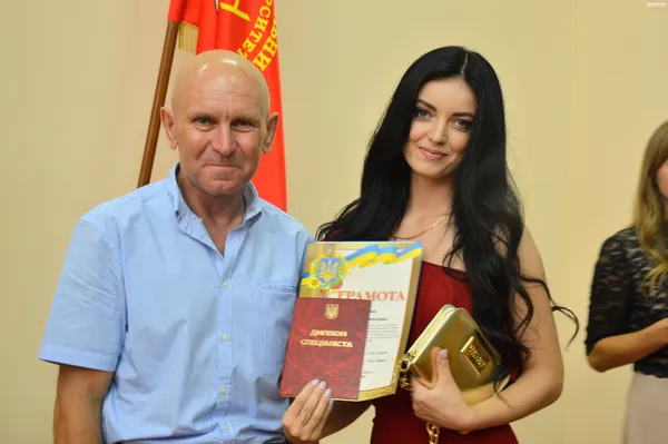 Все той Валентин Талах відзначив найкращих випускників