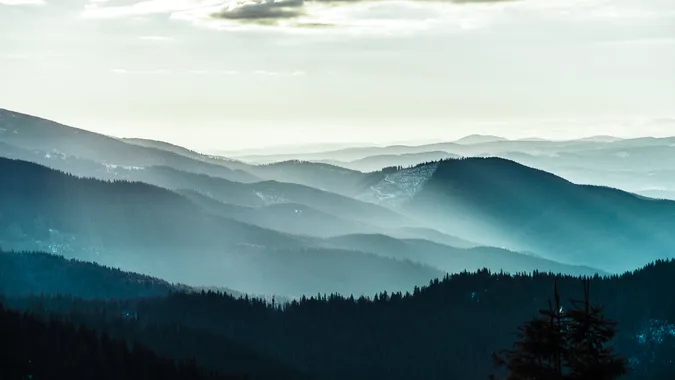 Луцький фотограф показав казкові світлини зимових Карпат (фото)