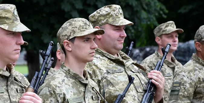 У Луцьку новобранці-прикордонники склали присягу (фото)