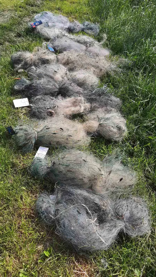За тиждень з водойм Волині дістали десятки рибальських сіток (фото)
