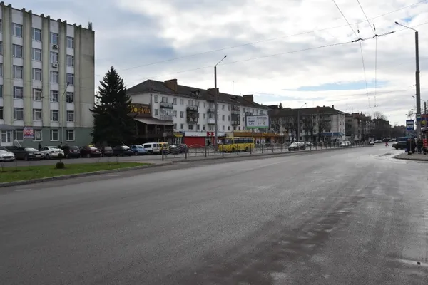 У Луцьку завершують ремонт дворів і доріг (фото)