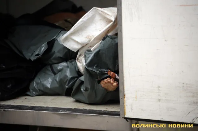 «З чорних пакетів на ноги тече кров»: капеланка з Луцька возить з передової тіла військових
