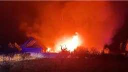 Під Луцьком вночі сталася серйозна пожежа (фото)