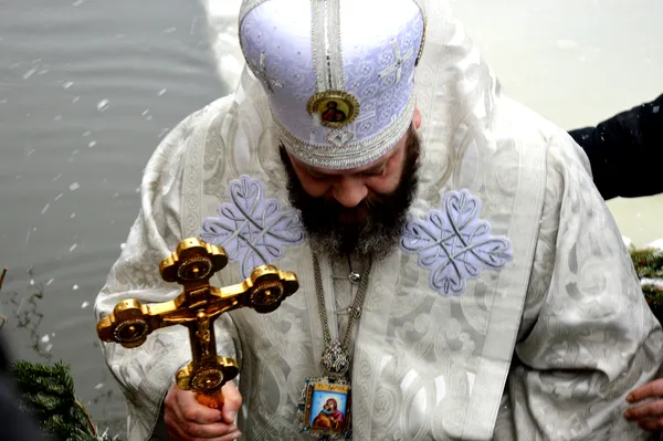 Як у Луцьку віряни занурювалися на свято Хрещення (фото)