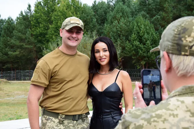 Відомі співачки «перезавантажили» волинських прикордонників (фото)