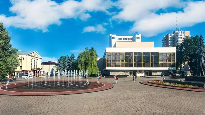 Розповіли, коли візьмуться за ремонт фонтану в центрі Луцька