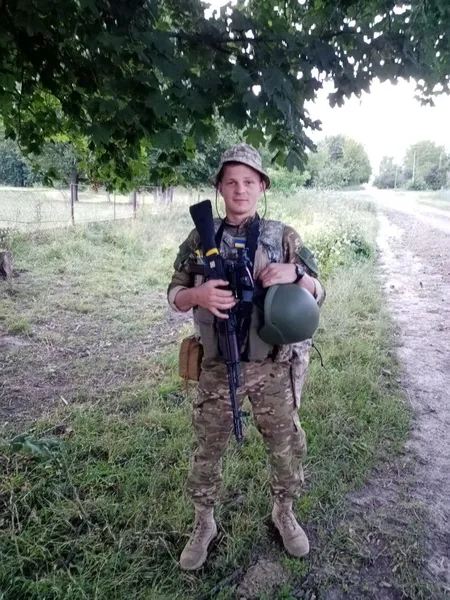 Ледь дістали з того світу: воїн з Луцька отримав серйозне поранення на Харківщині (фото)