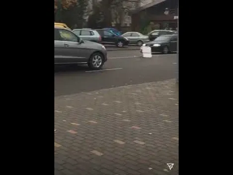 У Луцьку на дорозі «загубили» будматеріали (фото, відео)