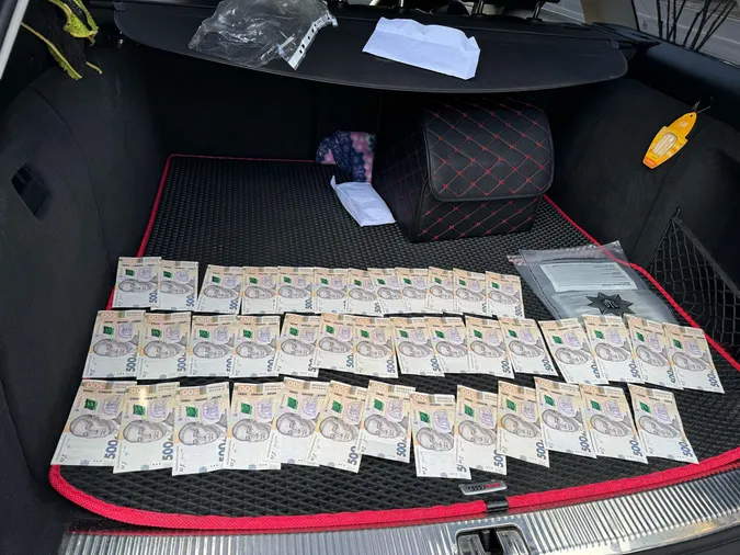 На Львівщині затримали 24-річного волинянина, який переправляв чоловіків за кордон (фото)