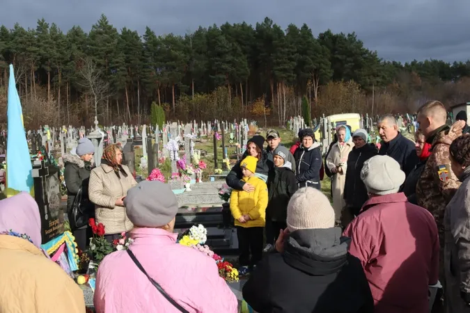 На Волині матері загиблого бійця вручили його посмертний орден (фото)