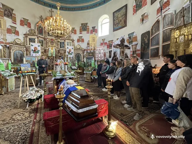 На Волині провели в останню дорогу Героя Андрія Грущука (фото)