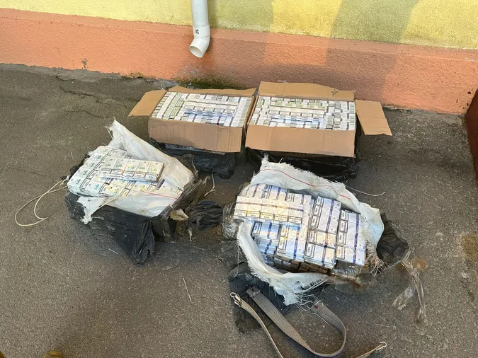 Троє волинян вночі несли сигарети до Польщі. Але не донесли  (фото, відео)