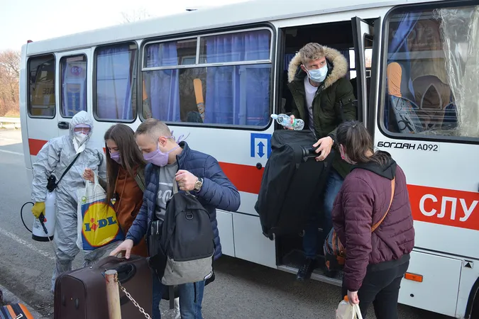 Як каратимуть волинян, які повернулися з-за кордону та не ізолювалися