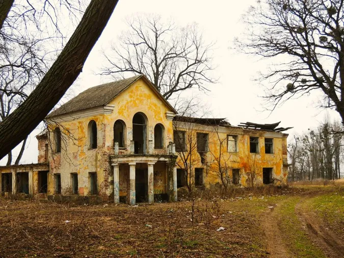 Показали, що лишилося від легендарного маєтку Вільгів у Голобах (фото)