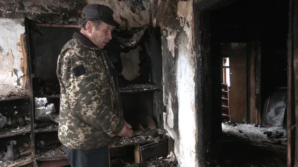 У Володимирі люди воюють з сусідом, який постійно підпалює власний будинок