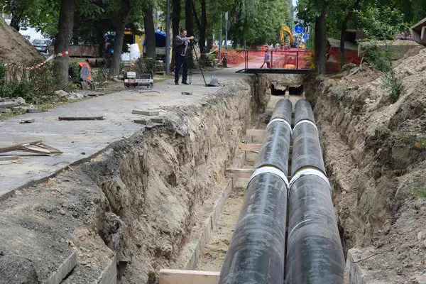 У Луцьку триває масштабна заміна тепломереж: що вже зробили (фото)