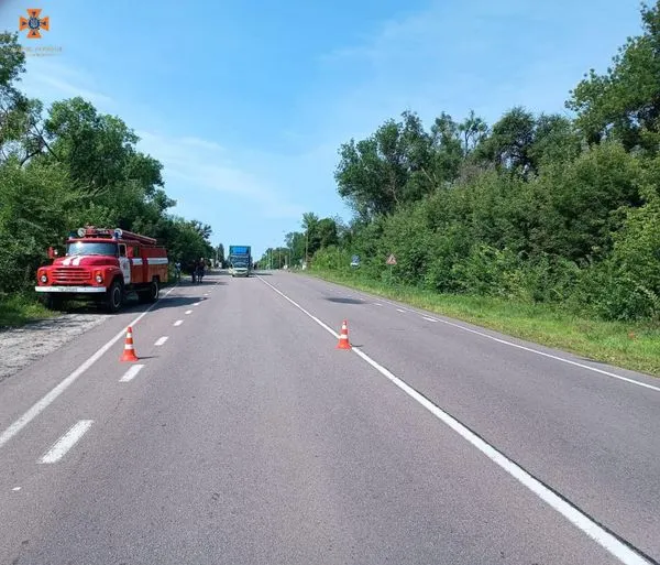 Одна – в кареті швидкої, інша – в лікарні: внаслідок ДТП біля Чарукова померли ще дві людини (фото, відео)