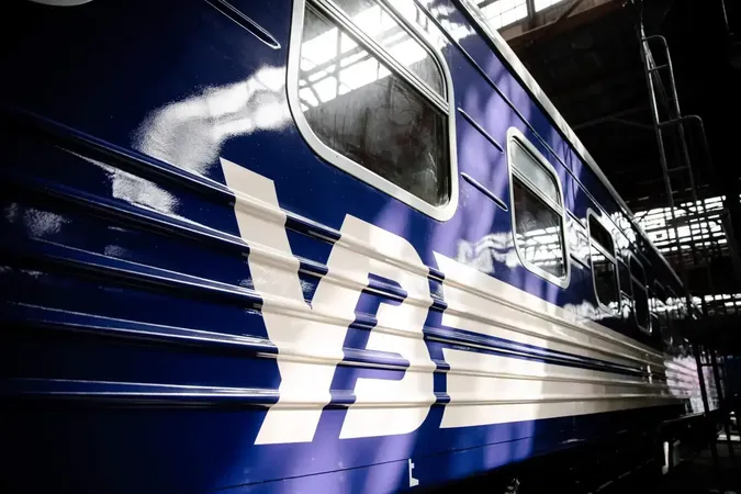 Ворог прицільно атакував залізничне депо в Києві: є багато загиблих