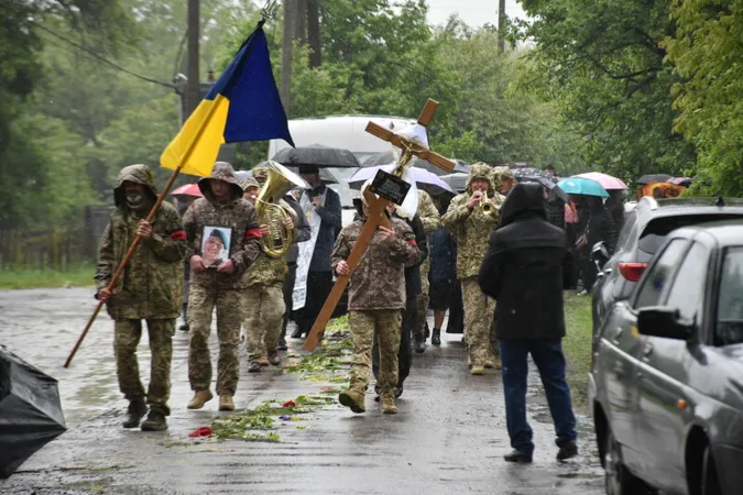Загинув на Донеччині: Луцька громада попрощалася з Вячеславом Терьохіним (фото)