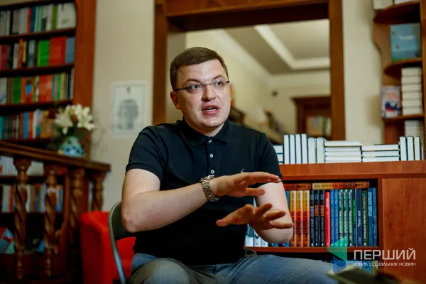 «Книги, як політики: обкладинка може бути гарна, а насправді порожняк», – Тарас Шкітер