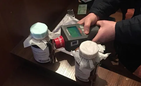 У Києві затримали чоловіків, які продавали «червону ртуть» за чверть мільйона євро