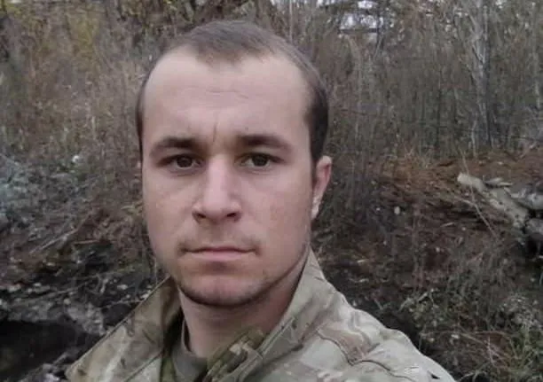 Воює та виготовляє меблі: захисник з Волині розповів, як не відкладає життя на потім (фото)