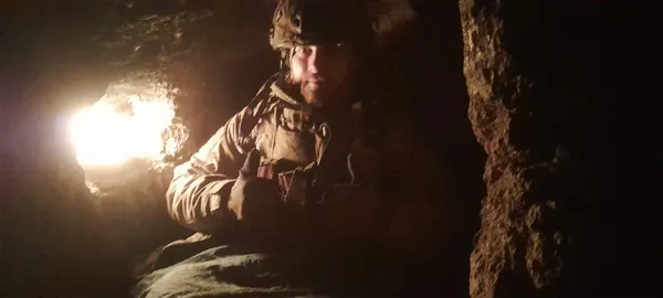 «Подякуйте за тихі ранки і ночі»: волинянка збирає гроші на зв'язок для підрозділу, де служить її одногрупник
